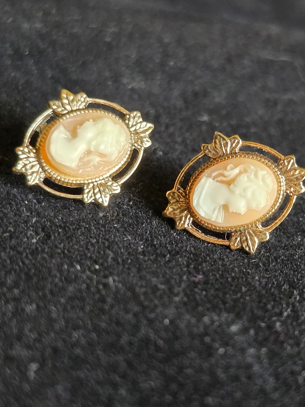 Vintage-Inspired Gold Cameo Stud Earrings in Cream and Peach